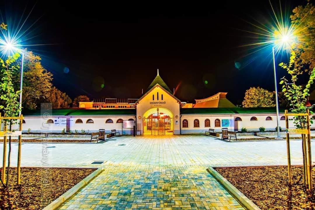 Apartman Aniko Vendeghaz Harkány Exterior foto