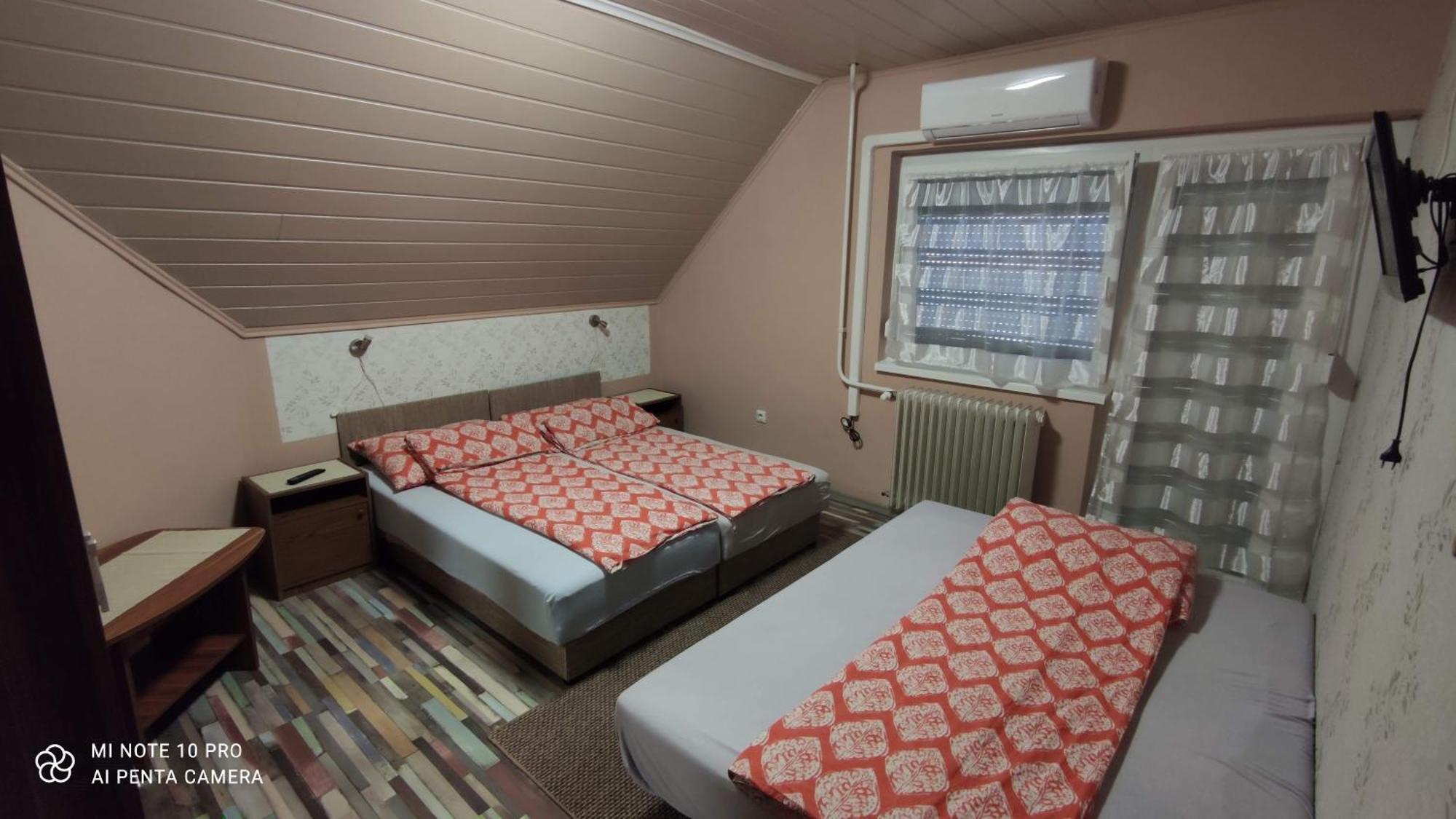 Apartman Aniko Vendeghaz Harkány Exterior foto