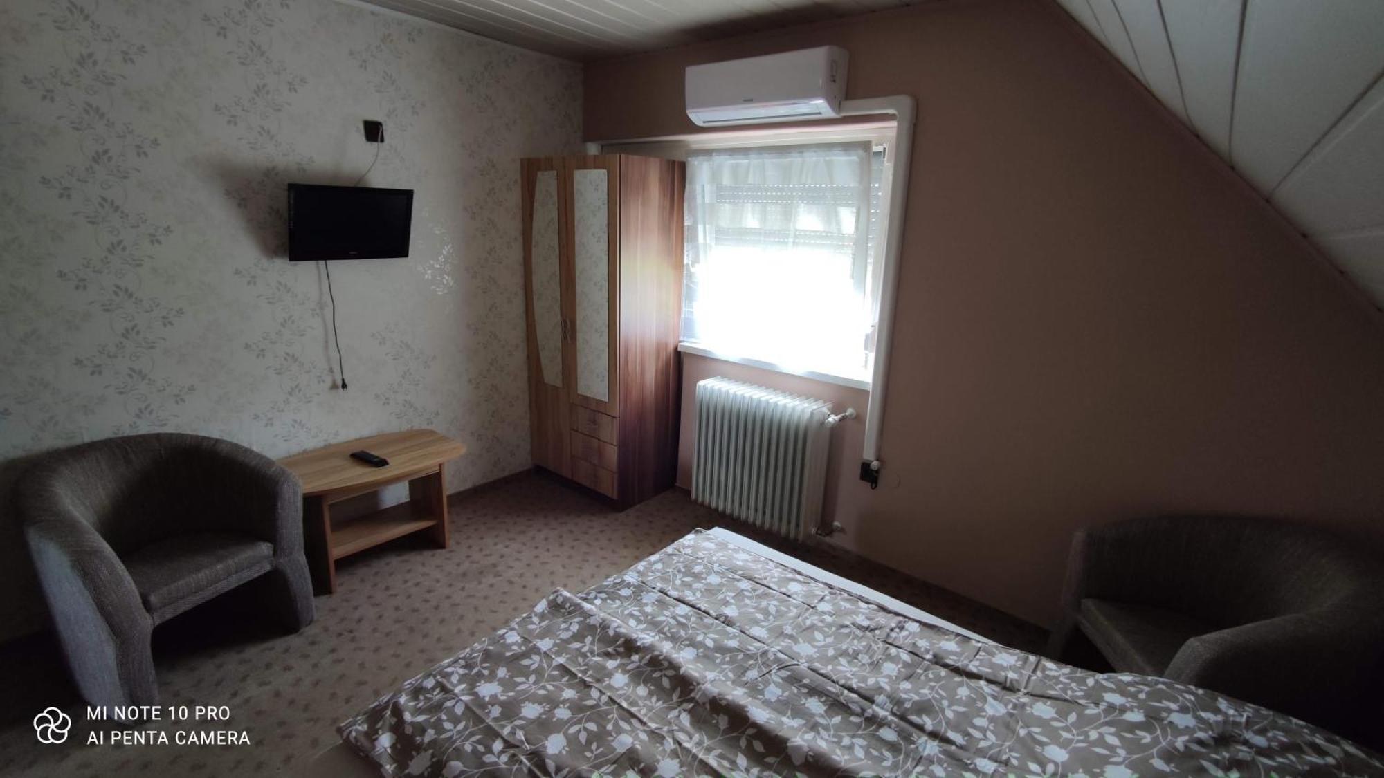 Apartman Aniko Vendeghaz Harkány Exterior foto
