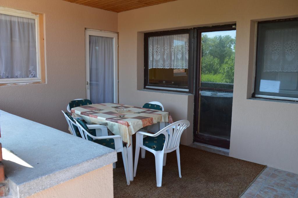 Apartman Aniko Vendeghaz Harkány Exterior foto